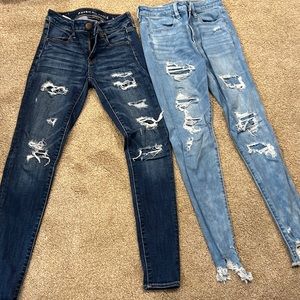 American Eagle size 2 skinny jeans.  Like new condition.